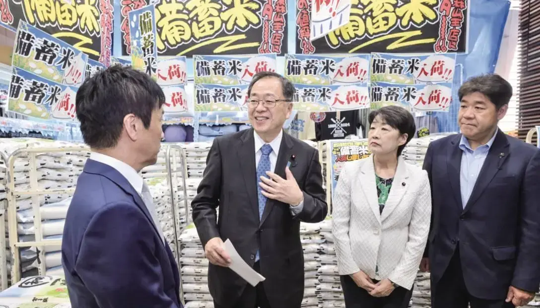(政府備蓄米)全国の小売店に早く／鉄道など、輸送体制強化が必要／斉藤代表、都内の販売店を調査
